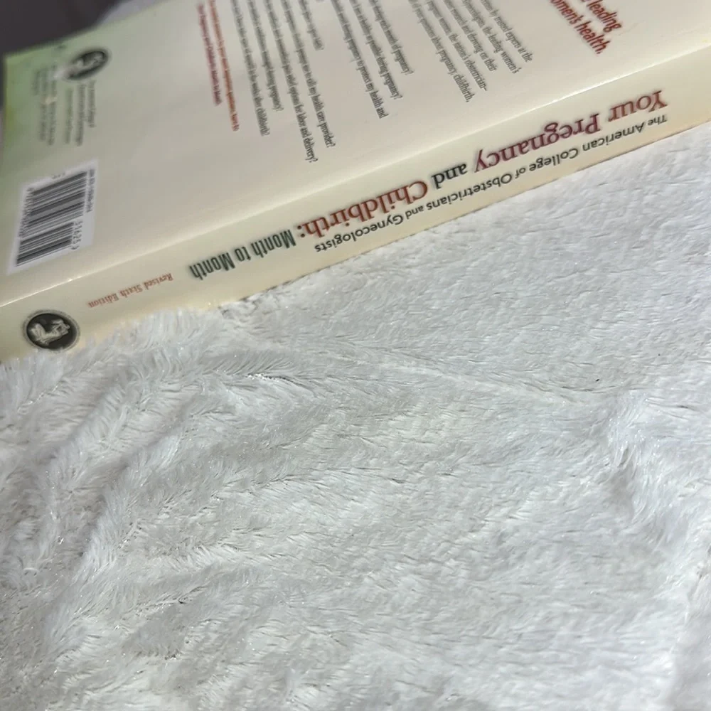 Your Pregnancy and Childbirth: Month to Month, Sixth Edition - VERY GOOD - Picture 10 of 10